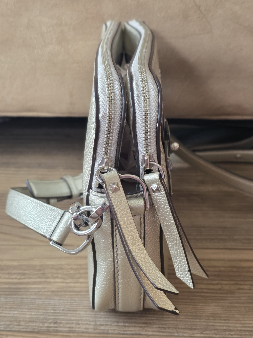 Kate Spade Metallic Silver Floral Crossbody Bag - Picture 4 of 10